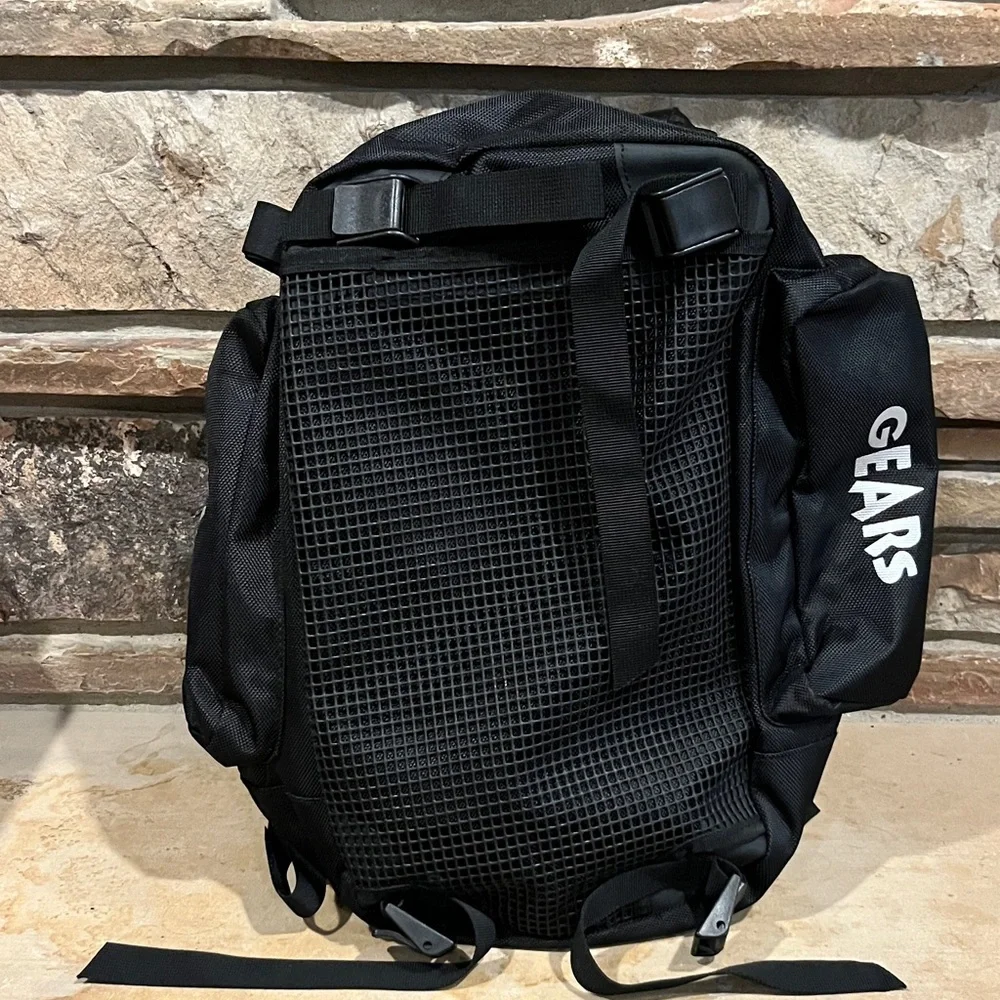 Gears Canada Black Motorcycle Tank Convertible Bag